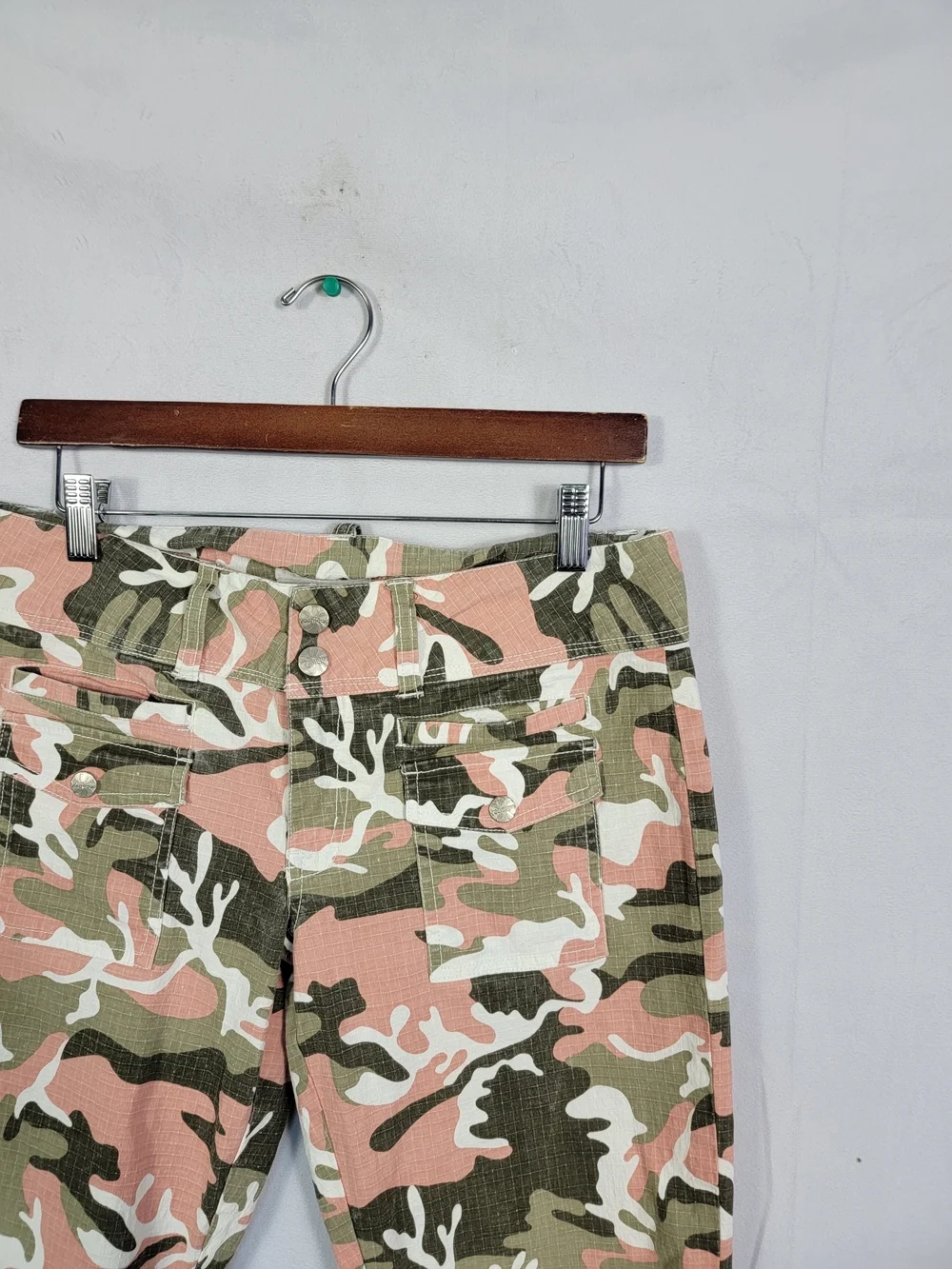 Younique Size 11 Camo Capris